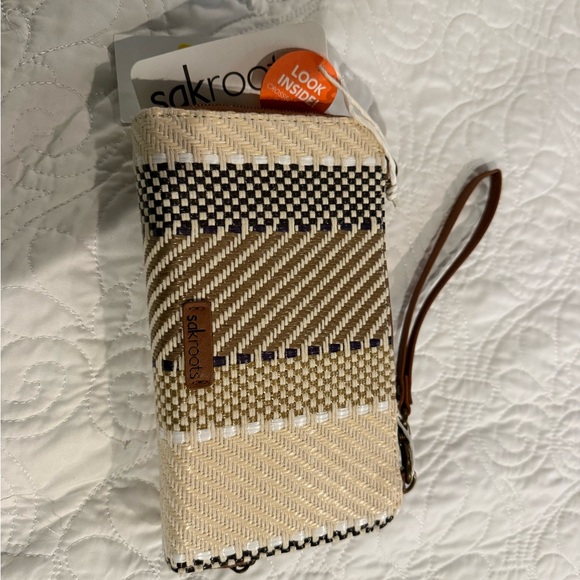 Sakroots Handbags - Sakroots Beige and Black Patterned Wristlet